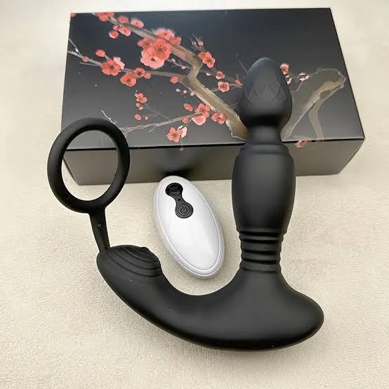 Te cuento mi relato erótico de Mi primera vez con un dildo anal vibrador.