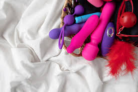 Cómo Elegir Tu Primer Juguete Sexual: Guía para Principiantes